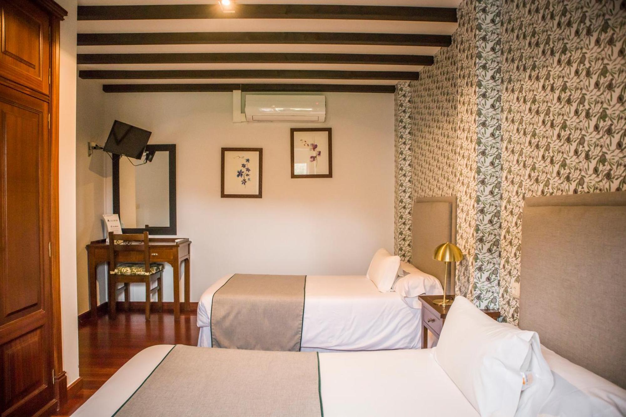 Hotel A Casa Do Rio 2*